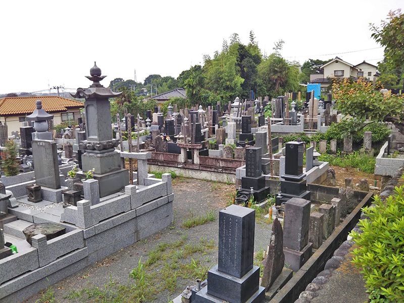 青蓮寺墓苑