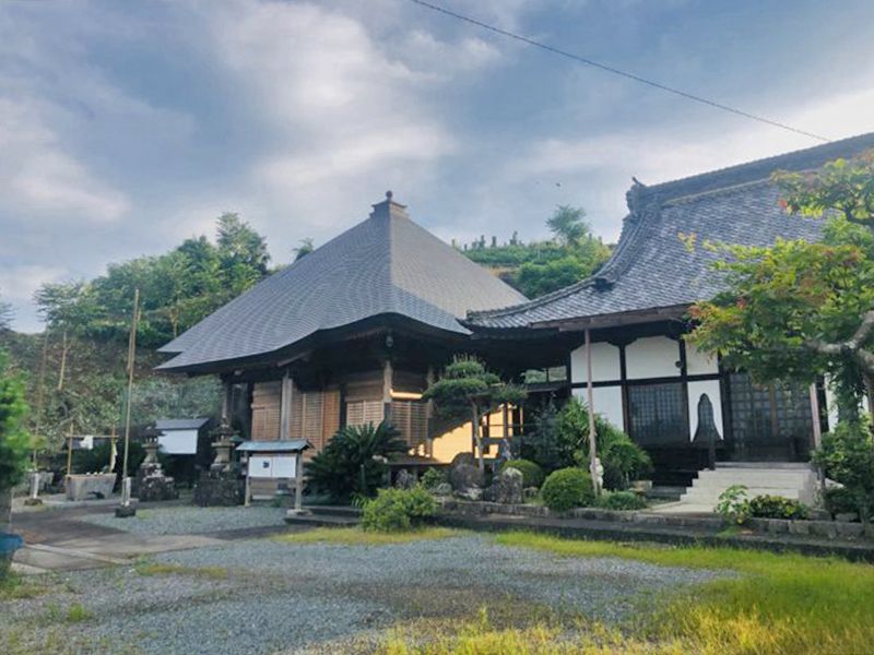 医王寺 のうこつぼ