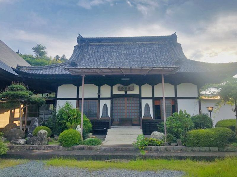 医王寺 のうこつぼ