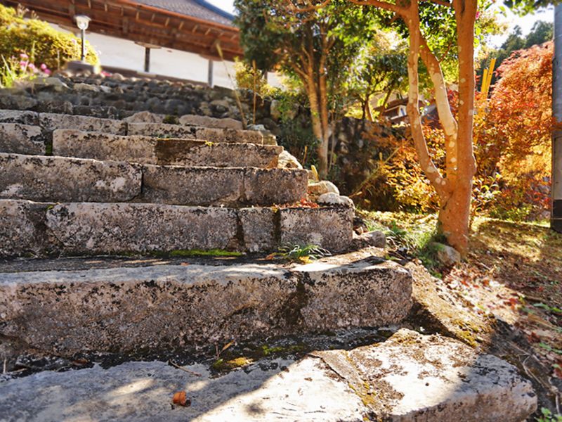 大忠院墓地