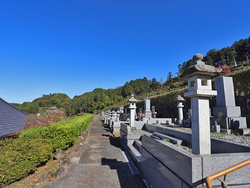 大忠院墓地