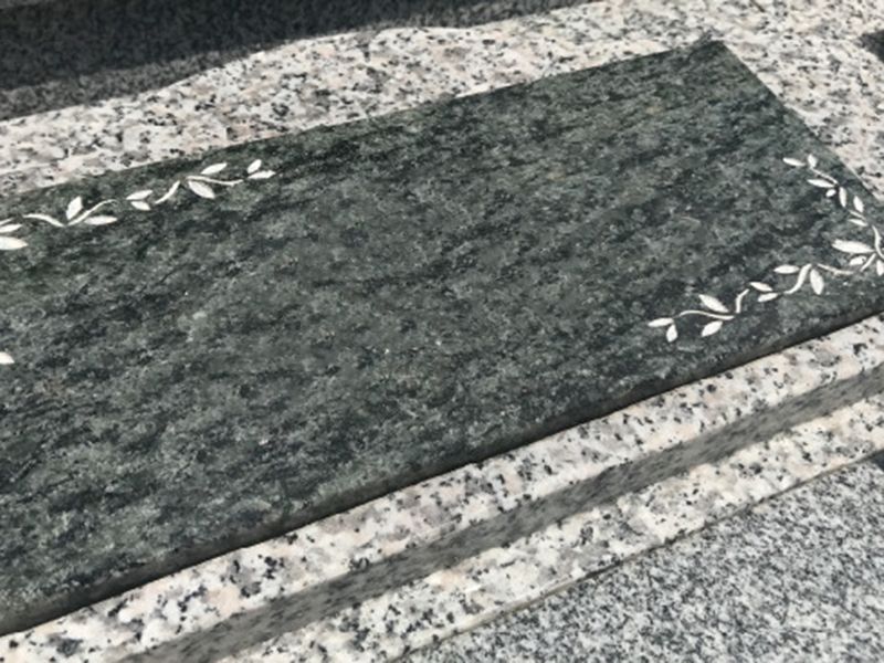 オリーブ光の庭園