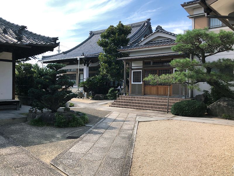 長伝寺霊園