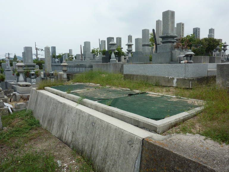 松山市営 垣生墓地