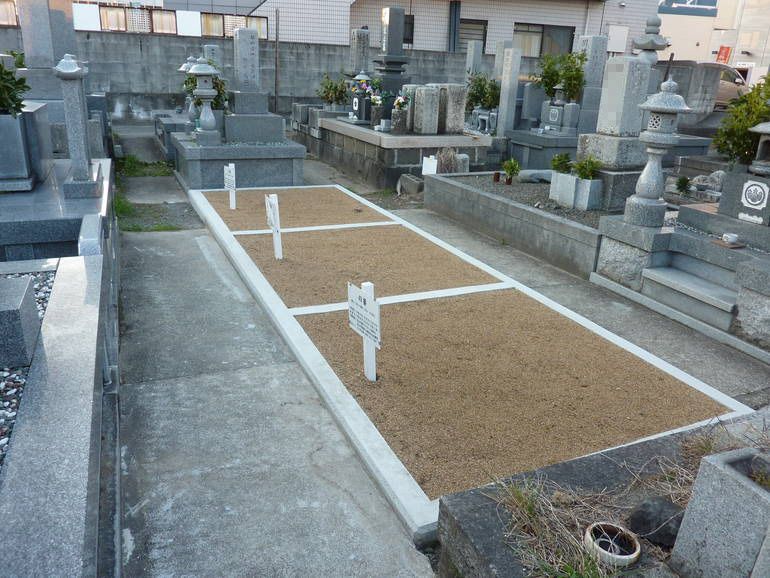 松山市営 小坂墓地