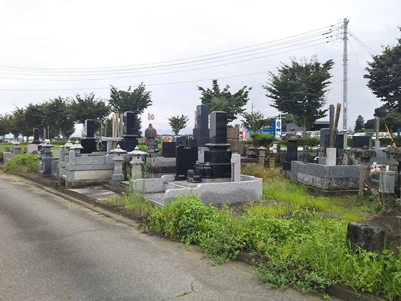青梨子墓地