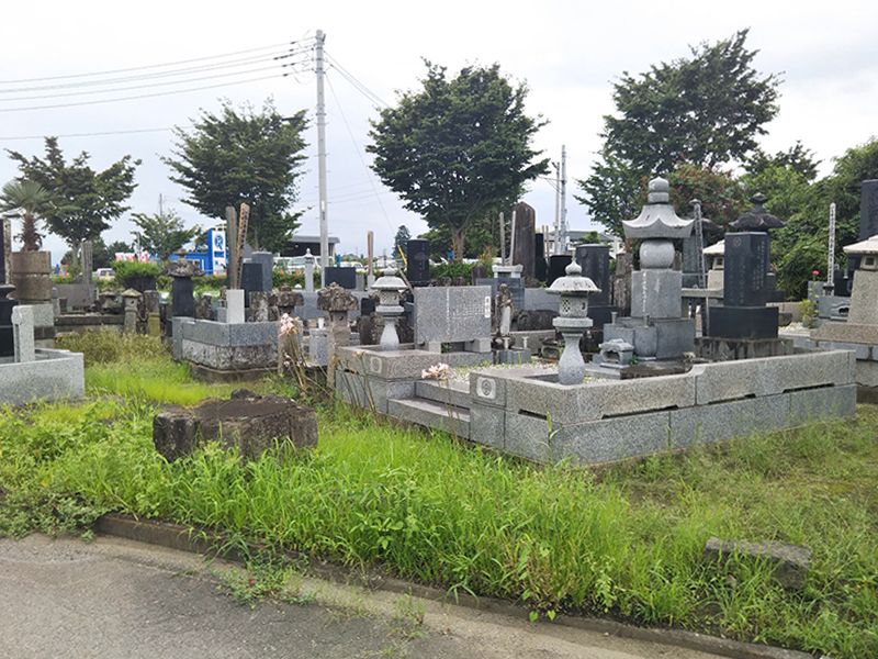 青梨子墓地