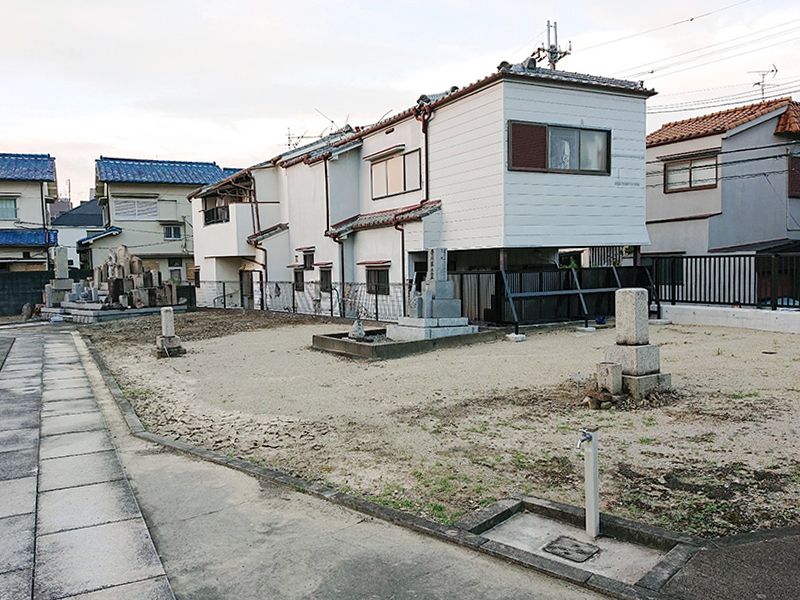 伊丹瑞穂墓地