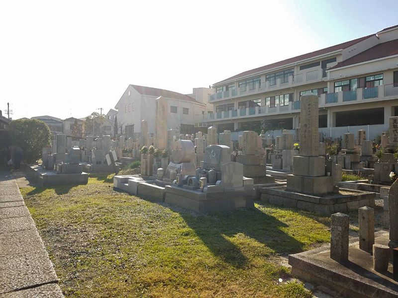 小路・寺内共同墓地