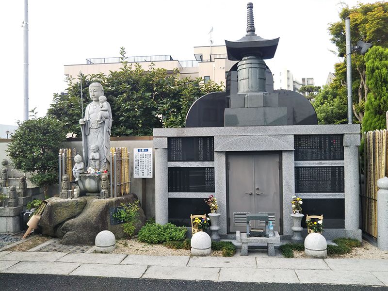 東陽寺見かえりの塔