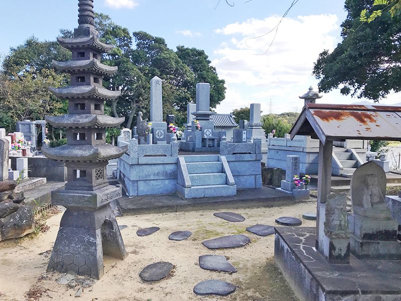 新法寺墓苑