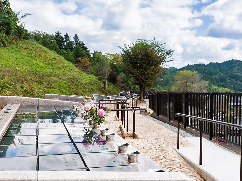 多摩聖地霊園