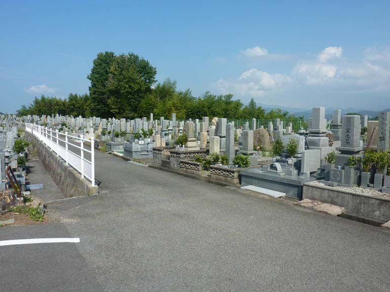 松山市営 大明神墓地