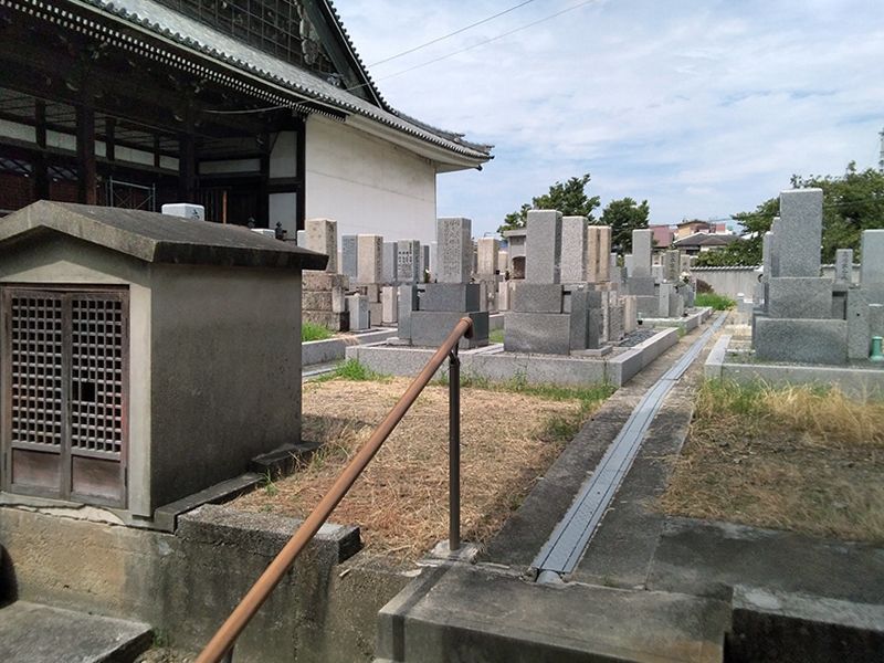 本照寺墓地