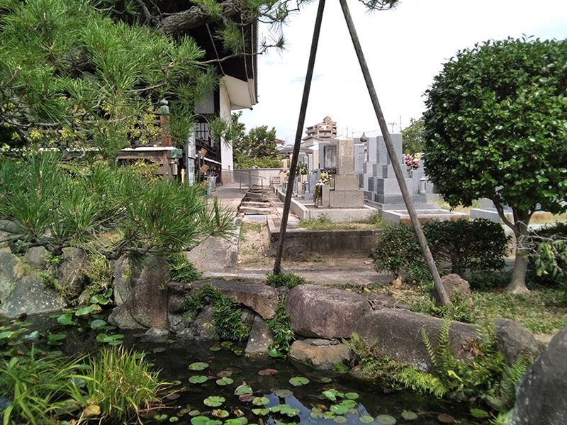 本照寺墓地