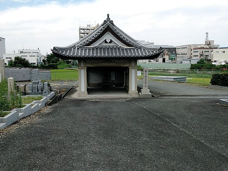 枚方市春日霊園