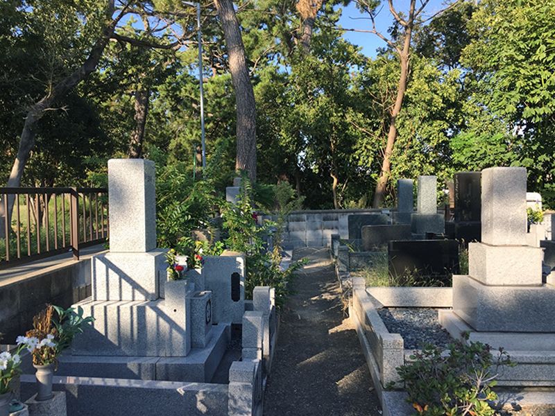 小曽根共同墓地
