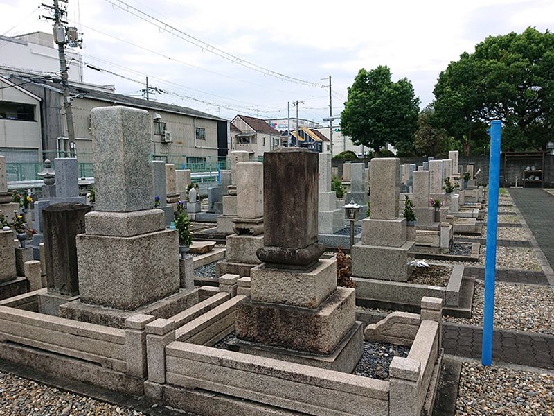 巽東墓地