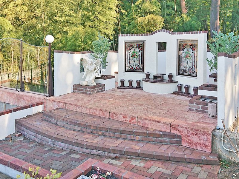 都筑まどか霊園