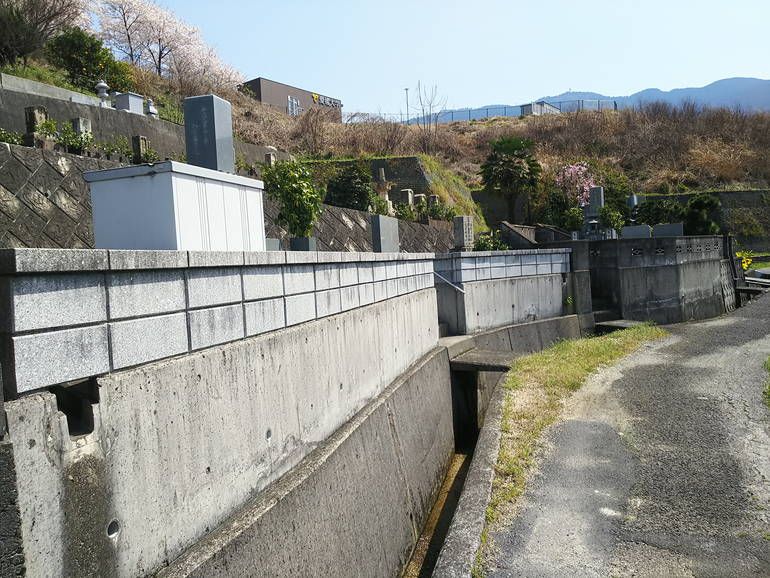 四国中央市営 五社山墓地