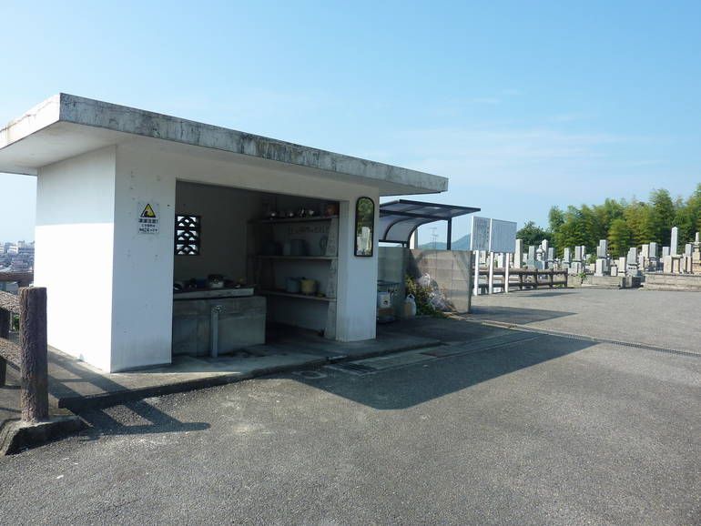 松山市営 大明神墓地