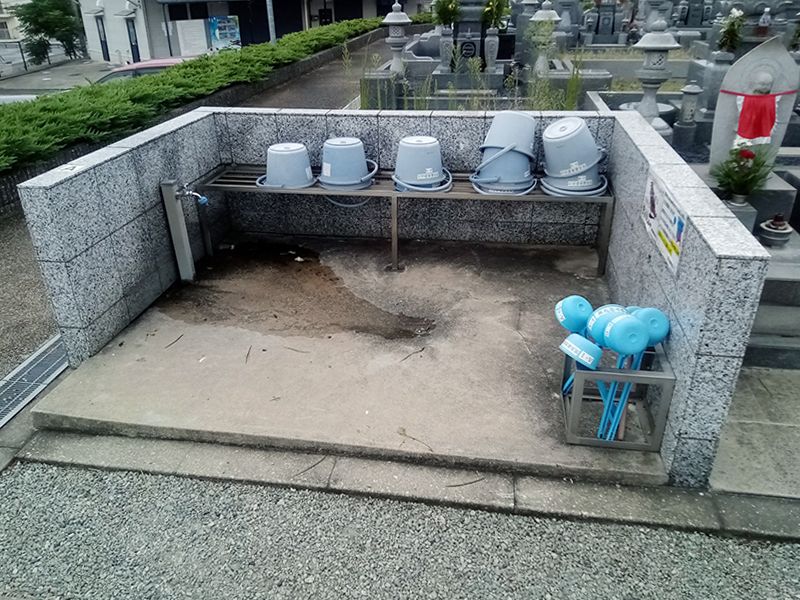 公営　黒鳥墓地