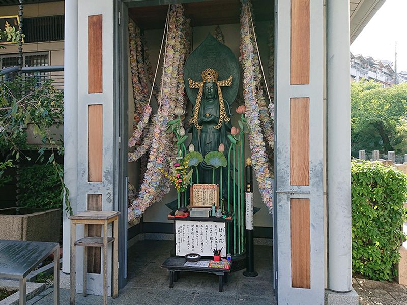 源聖寺墓地