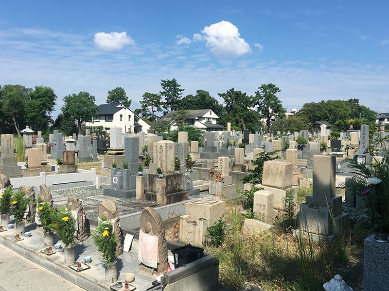 南昌寺境内墓地
