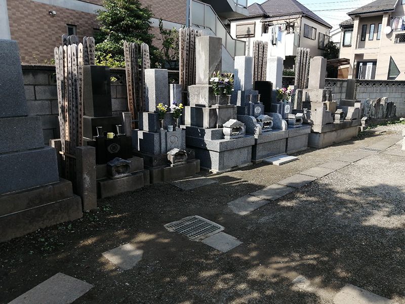 教信寺墓地