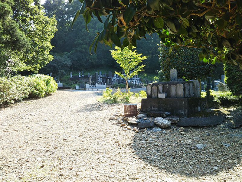 報恩寺墓地