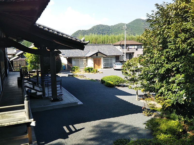 報恩寺墓地