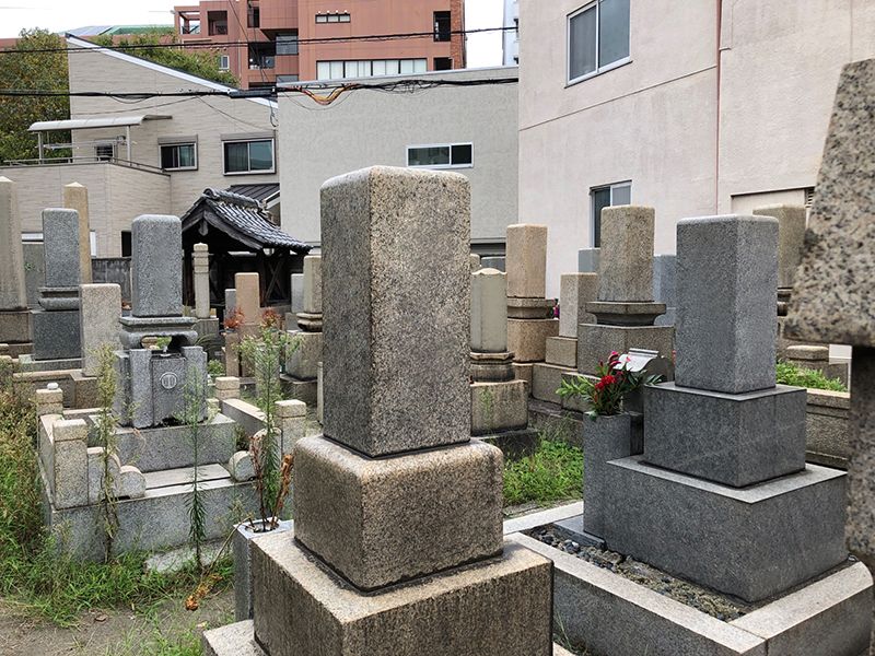 中道墓地