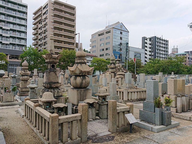 鳳林寺境内墓地