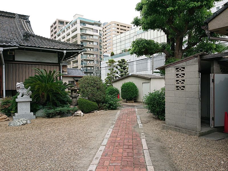 鳳林寺境内墓地