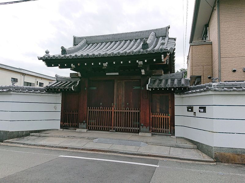 西方寺墓苑