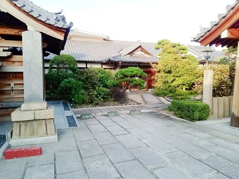 経王寺墓地