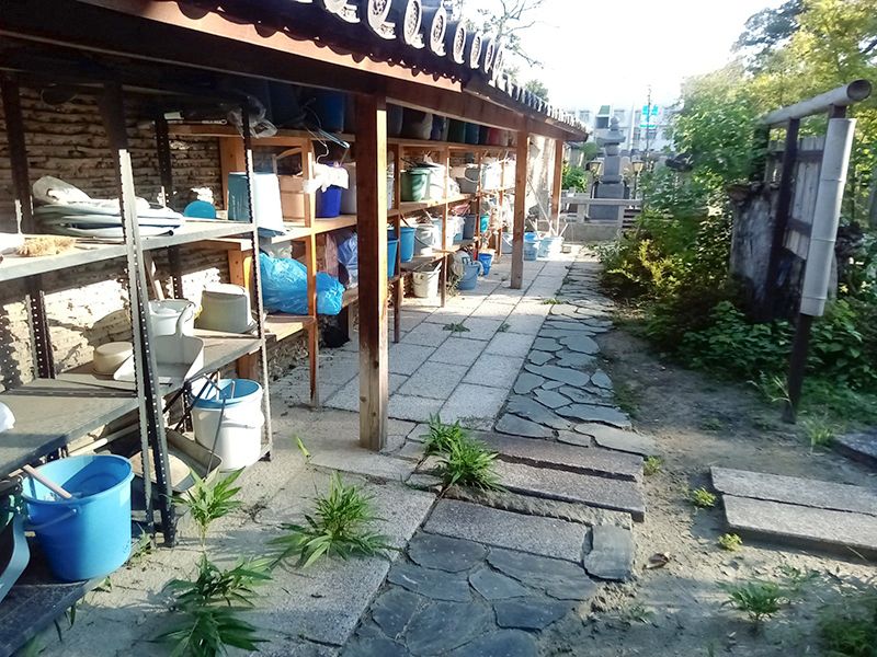 本源院墓地