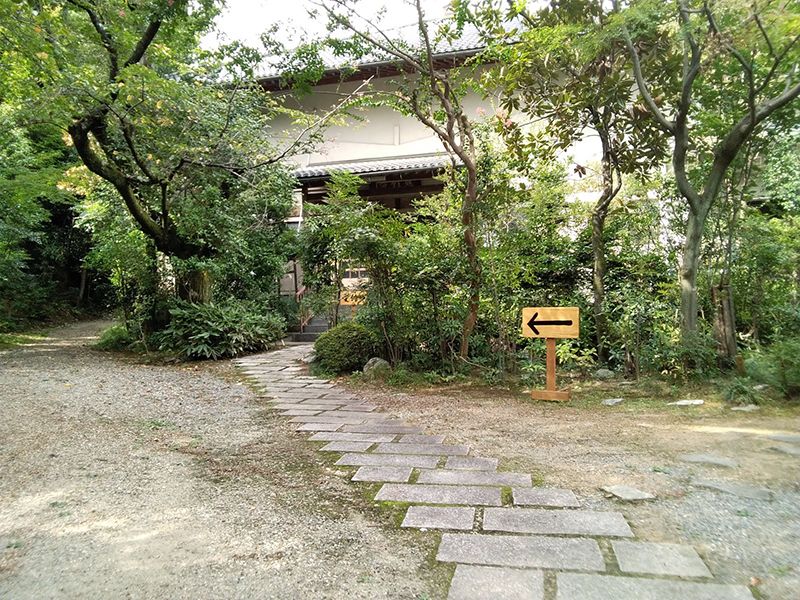 慈願寺境内墓地