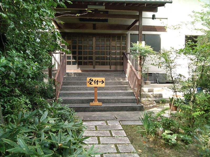 慈願寺境内墓地