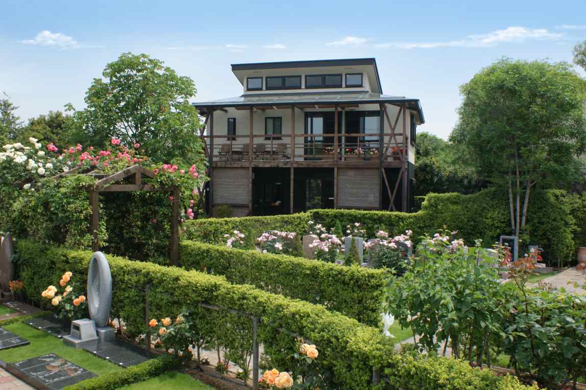 練馬ねむの木ガーデン　管理棟もオシャレな洋風デザイン