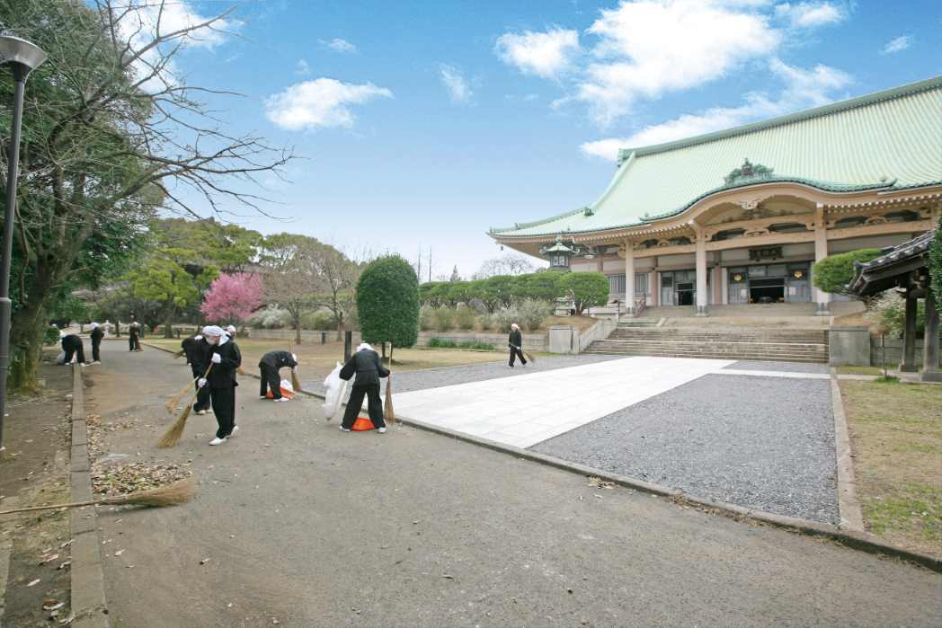 大本山 總持寺（総持寺）　清掃作業風景