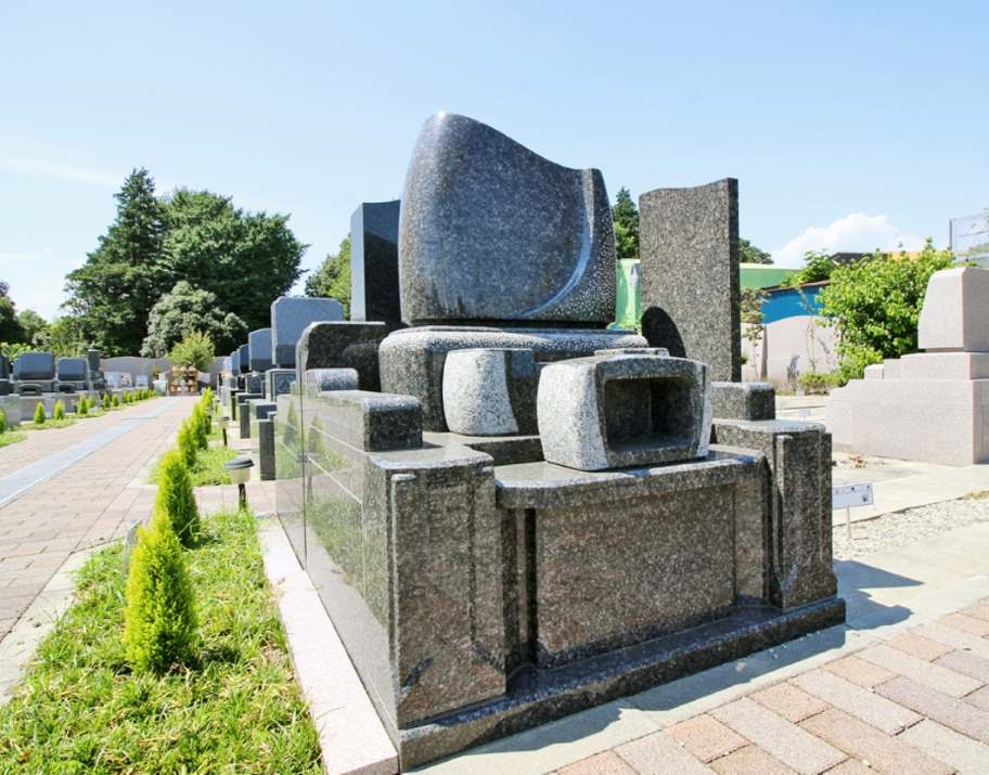さわ霊園　墓地の種類も様々