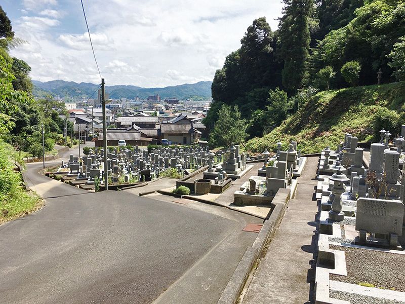玉の峰墓園