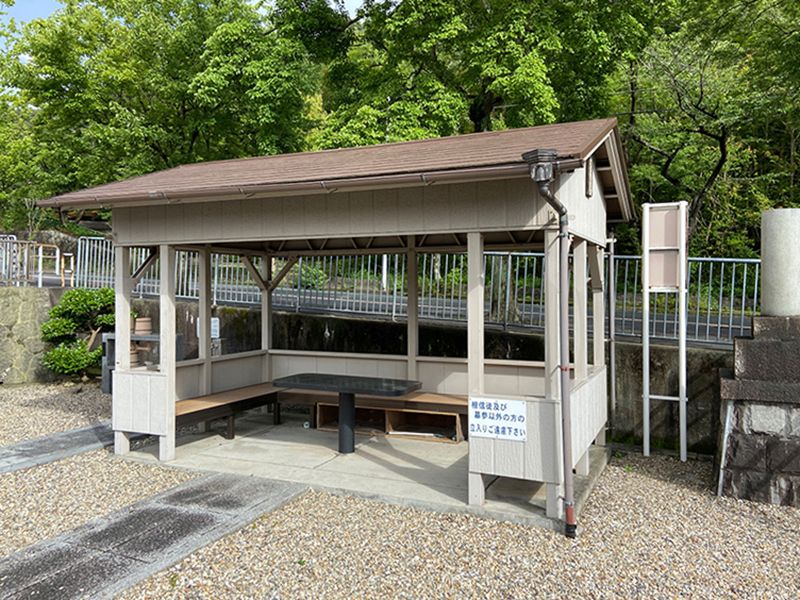 平和公園 傳昌寺 金色納骨供養塔