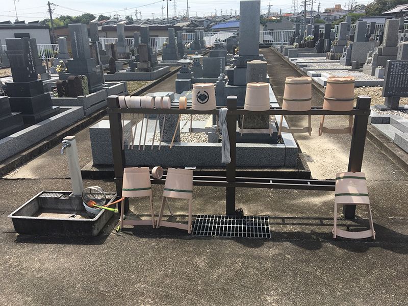 泉徳寺 のうこつうぼ