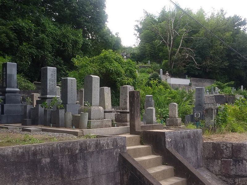 向山墓地