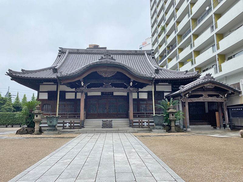 曹洞宗慈雲山 長泉寺表参道墓苑