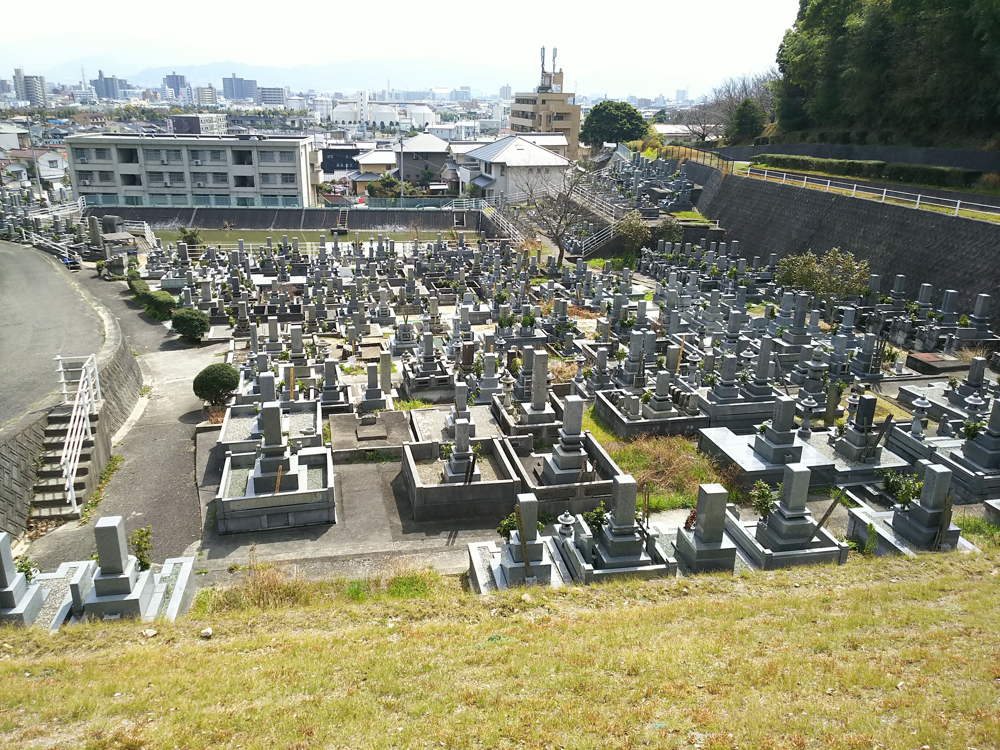 松山市営 客谷墓地