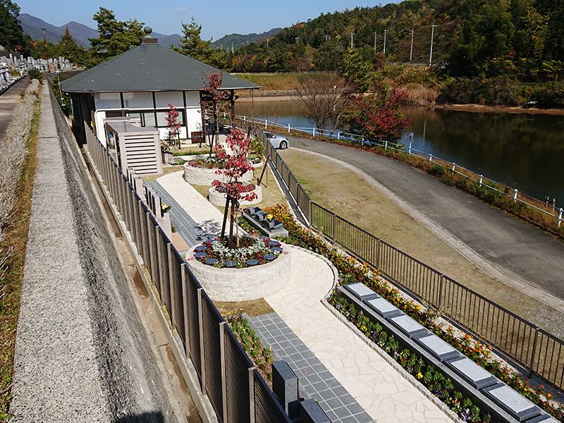 セミタリーパーク寺家