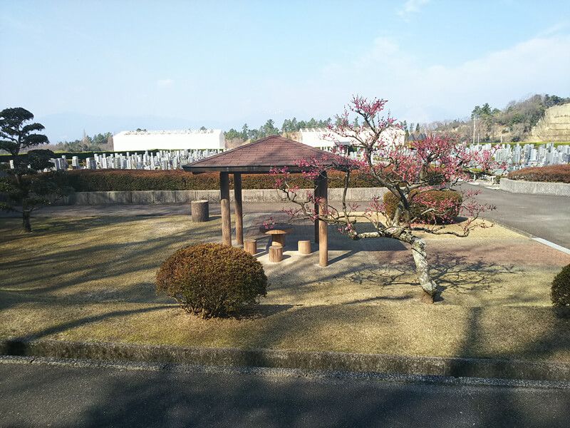東員町墓地公園